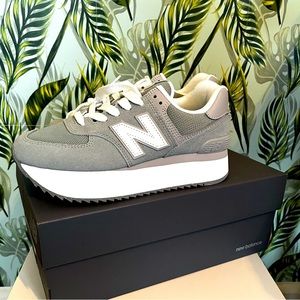 Women’s New Balance 574